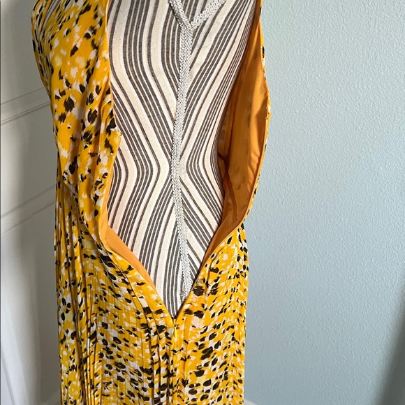 🛑 1 hour sale. 10 Crosby Derek Lam, size 6, Yellow Animal Print Maxi Dress - Picture 7 of 11